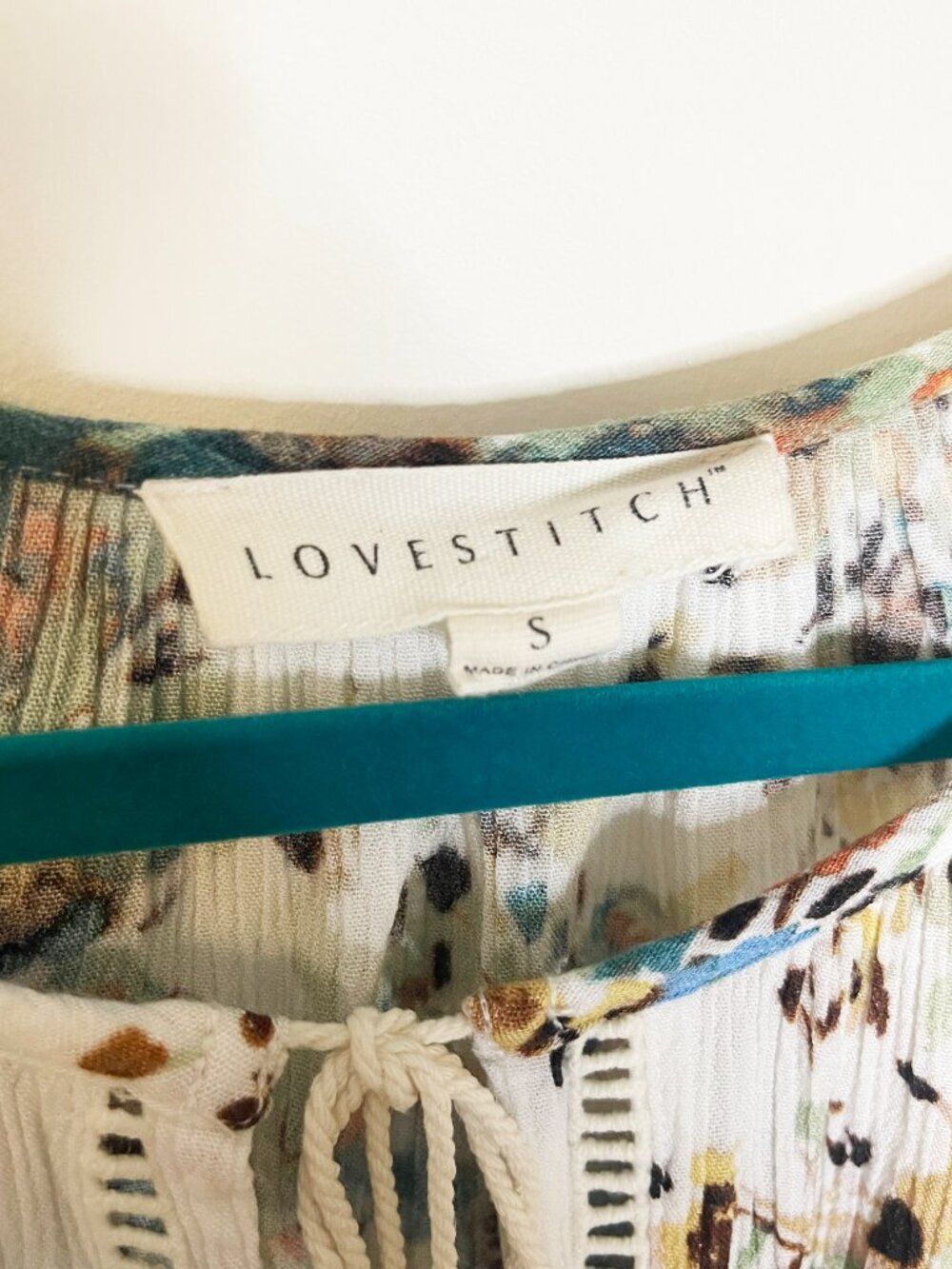 Lovestitch Floral Peasant Blouse Size Small Boho Bell Sleeve Tassel Tie Top - Picture 3 of 9